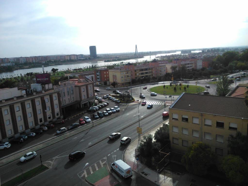 Hotel Lisboa Badajoz Buitenkant foto